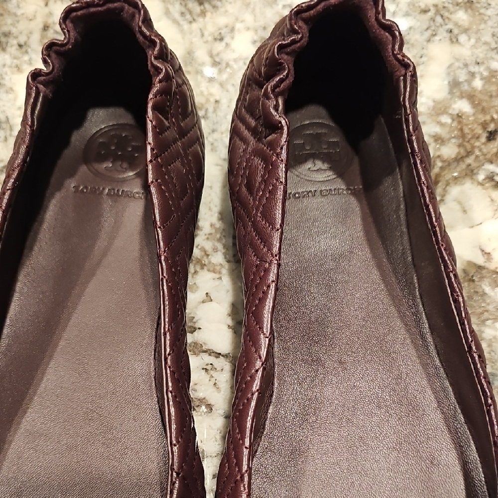 Tory Burch Dark Brown Quilted Flats with Gold Logo - Picture 2 of 7